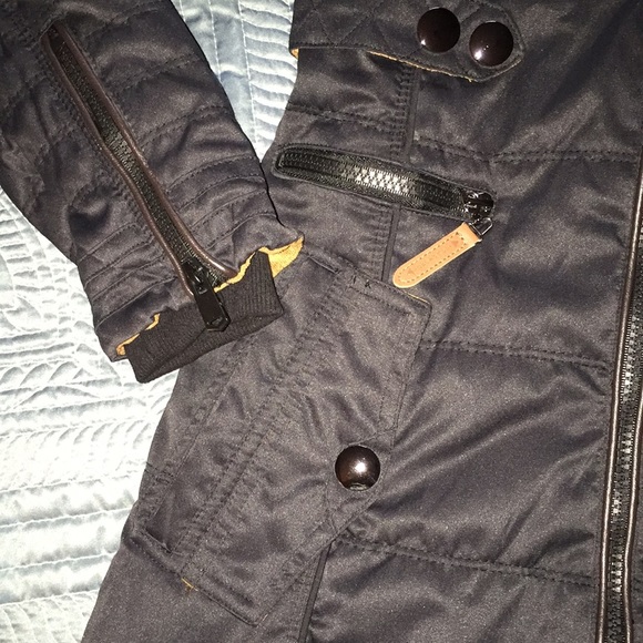 Jacket - Picture 2 of 8